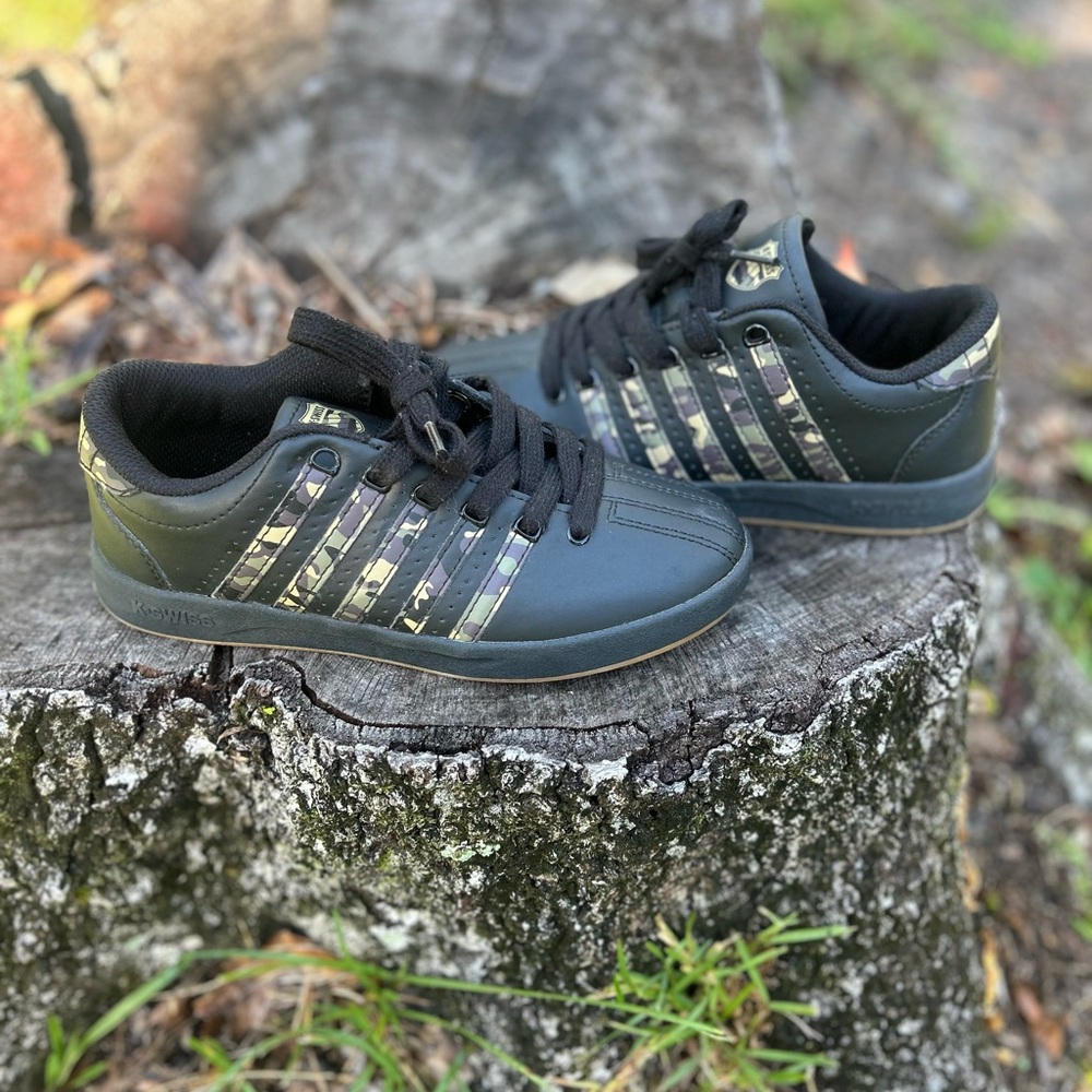 Boys’ Sneakers with Camouflage Stripe – Casual, Stylish & Comfortable Shoes